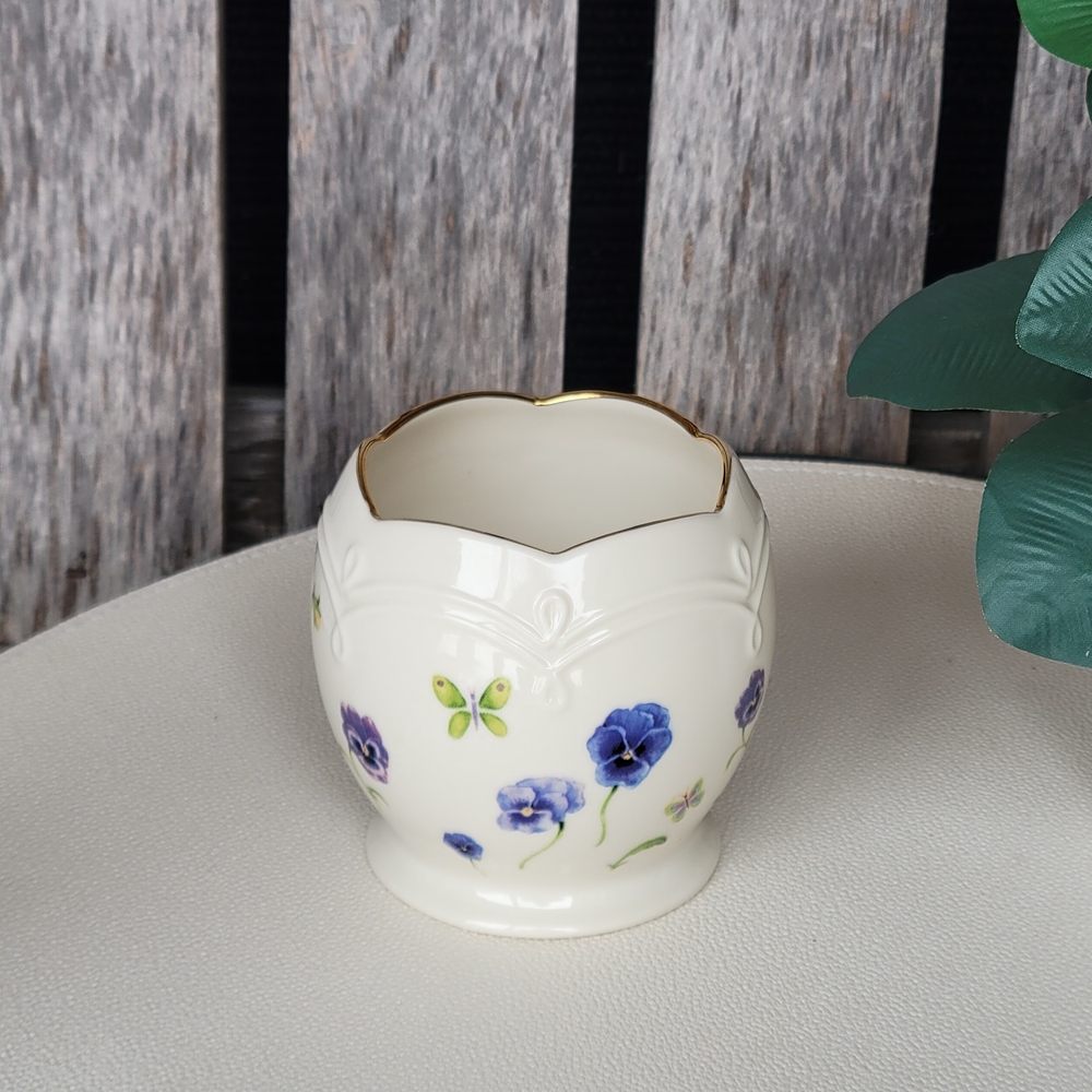 Lenox Butterfly Meadow Ivory Votive with Purple Pansies Gold Rim